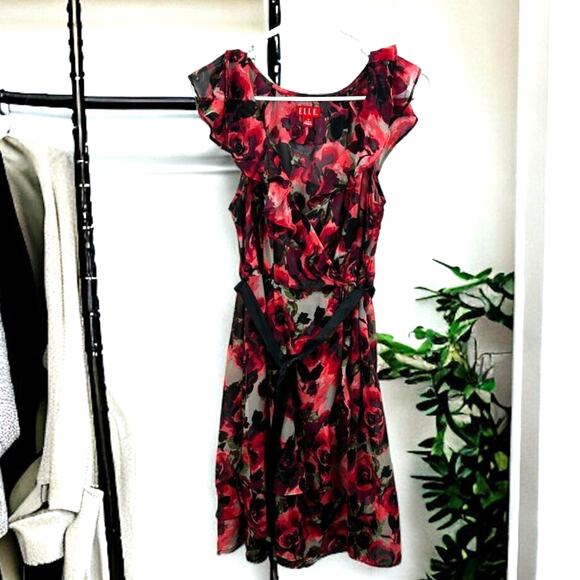 Elle Women’s Small Red Floral Ruffle Sleeveless Midi Dress belted Lightweight - Picture 2 of 6